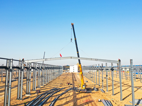  河南礦山｜智能產(chǎn)業(yè)園6號(hào)車(chē)間今日上梁大吉！